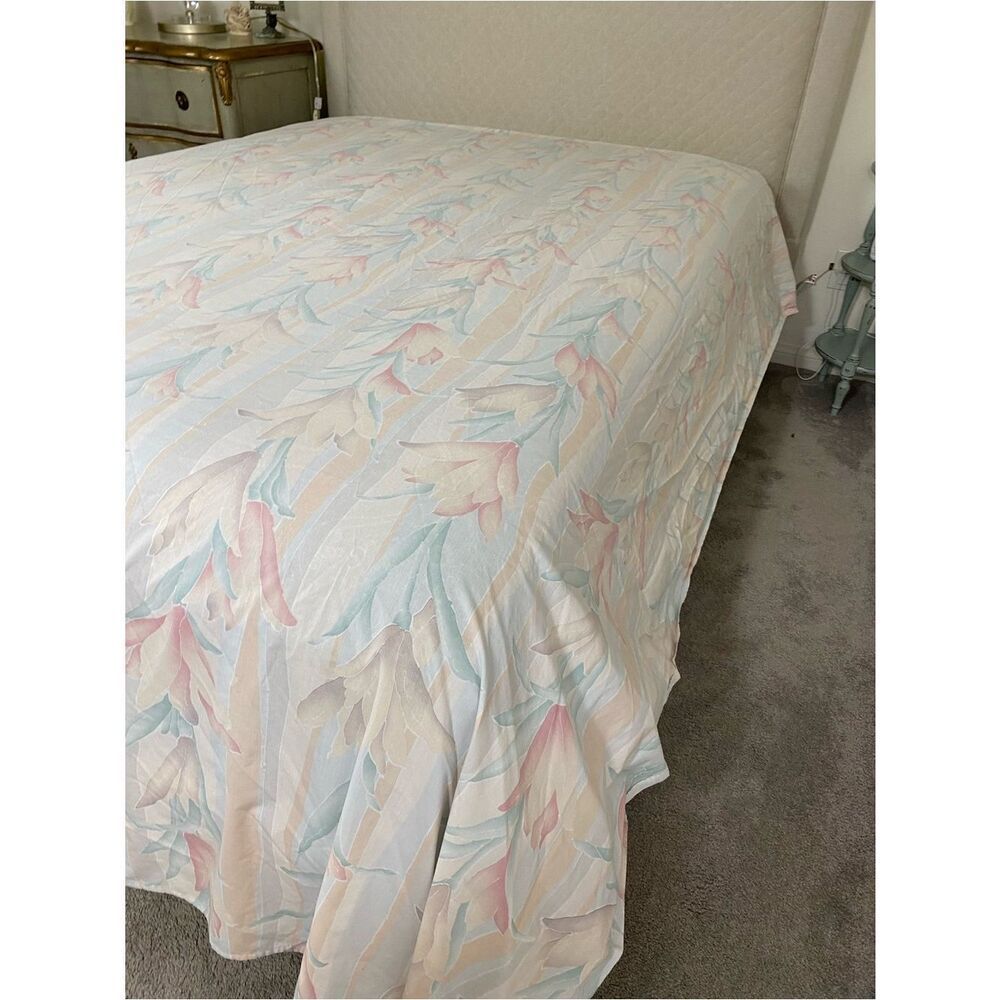 Floral Pastel Vintage Sheet Set - Soft Pink & Mint Tulips - Picture 4 of 7